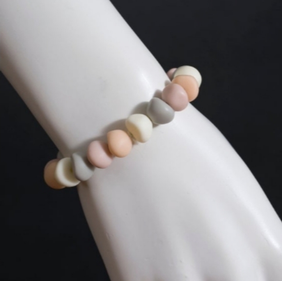 🌼 Vintage pastel matte beaded necklace + bracelet set - Picture 8 of 8